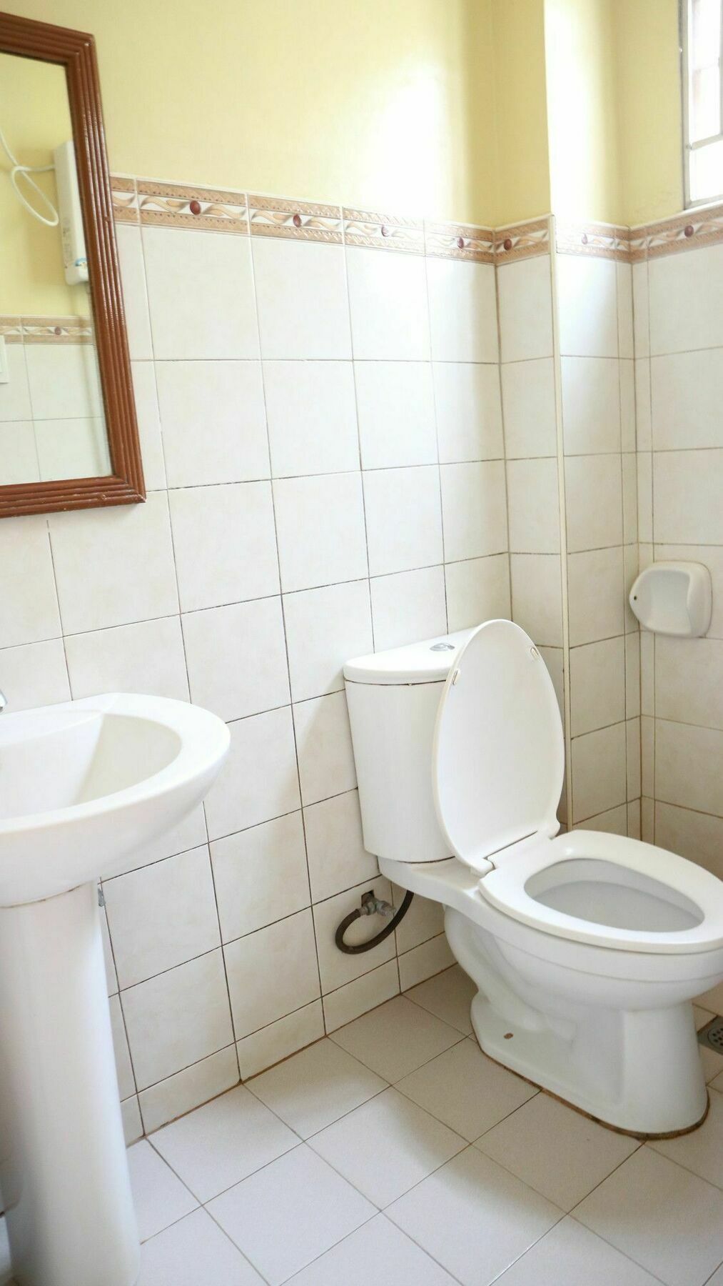 Danel Pensionne House Tacloban Esterno foto