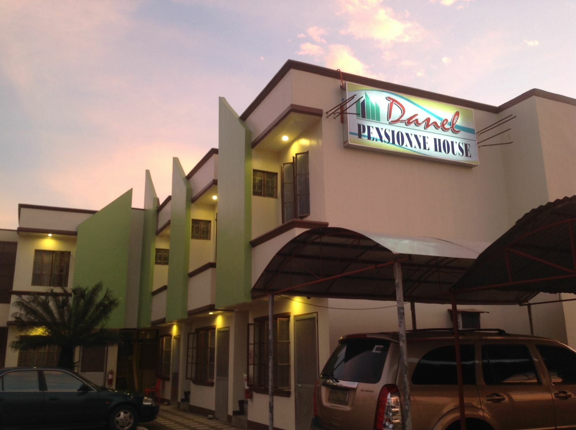Danel Pensionne House Tacloban Esterno foto
