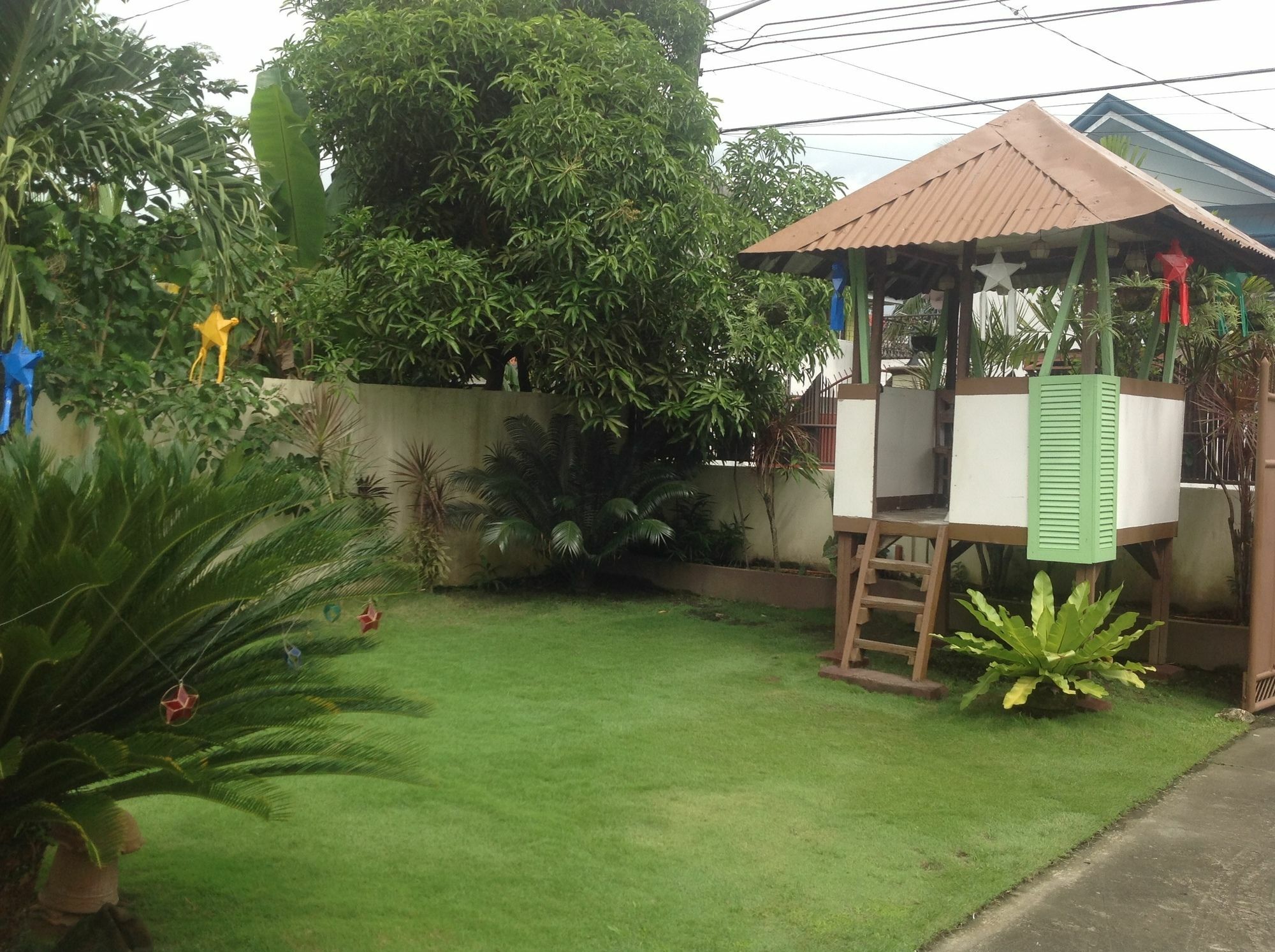 Danel Pensionne House Tacloban Esterno foto